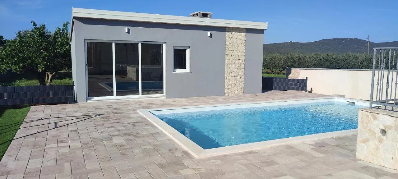 Villa Bazen,Jacuzzy Sukosan