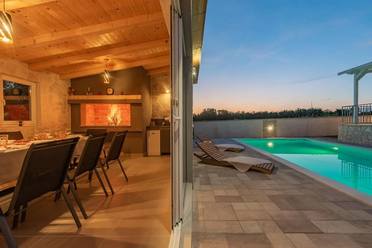 Villa Bazen,Jacuzzy Sukosan
