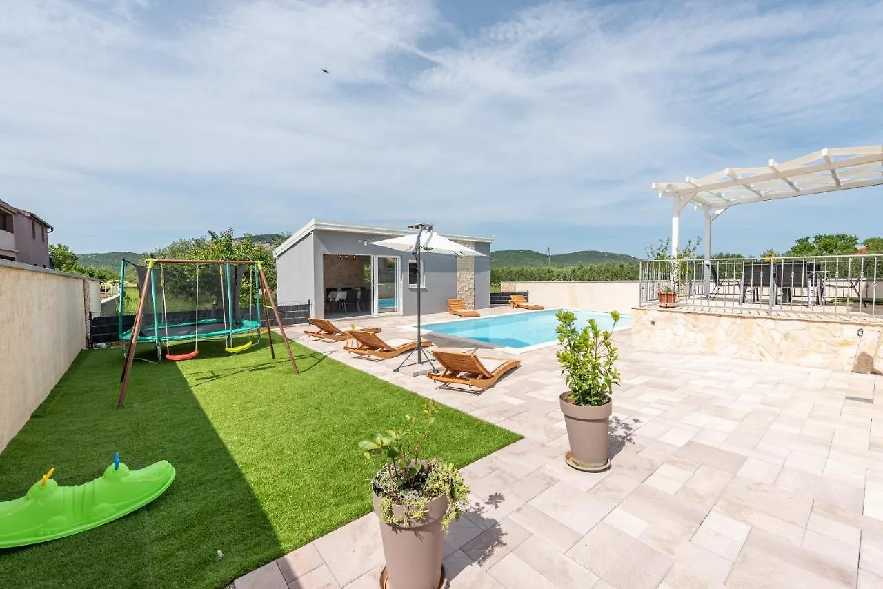 Villa Bazen,Jacuzzy Sukosan
